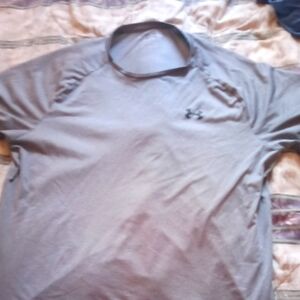Mens XL Under Armour Teck Fit jersey shirt